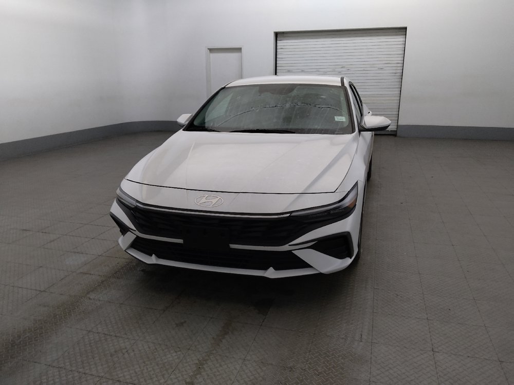 Used 2024 Hyundai Elantra SE FWD image 15