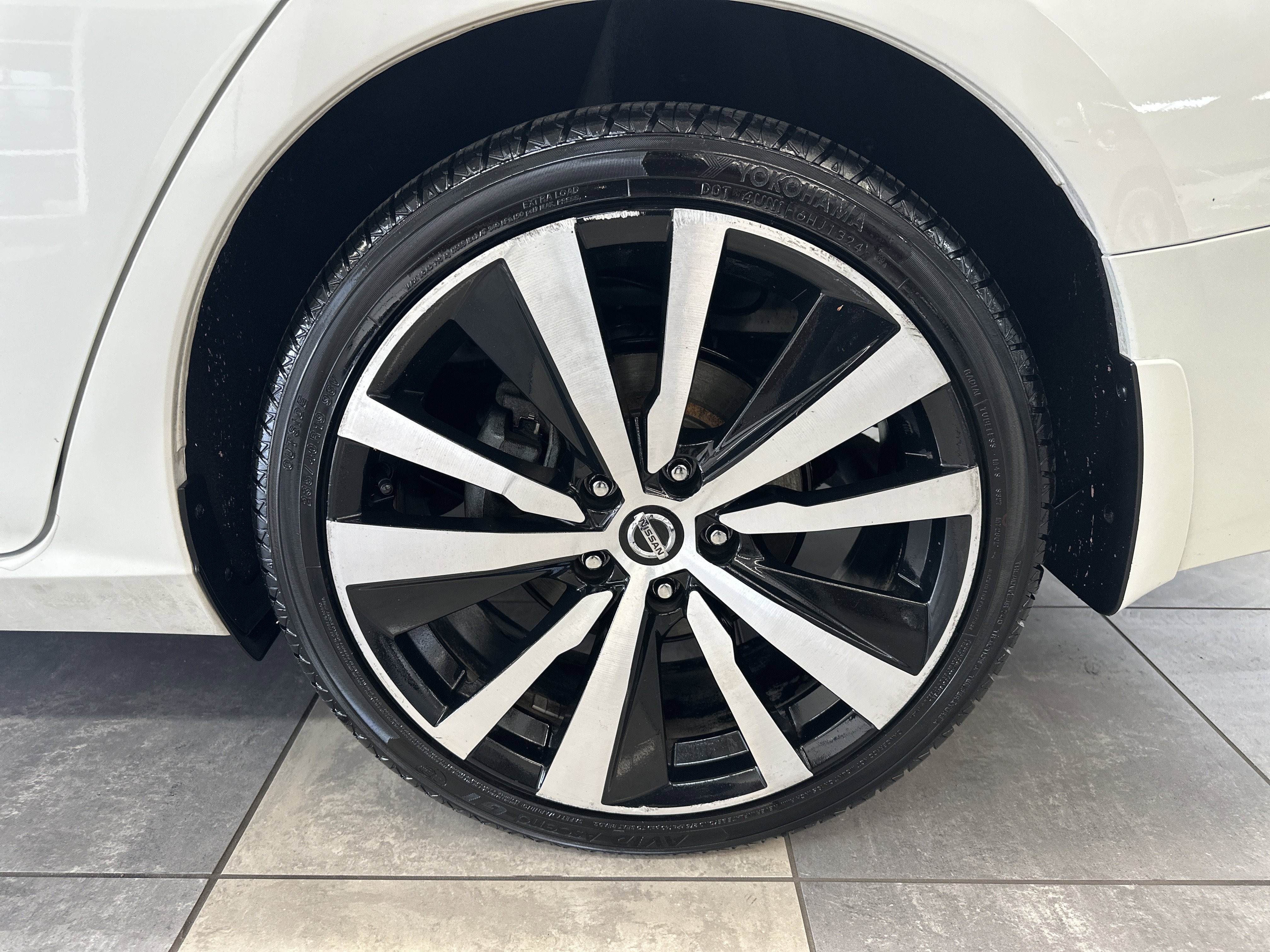 Used 2019 Nissan Altima 2.5 Platinum image 8