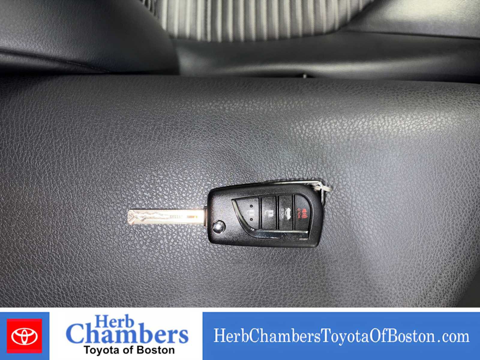 Used 2020 Toyota Camry SE FWD image 12