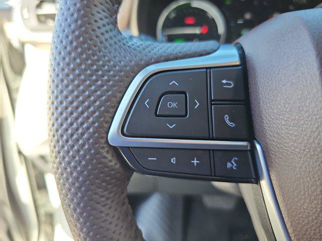 Used 2024 Toyota Sienna Platinum image 18