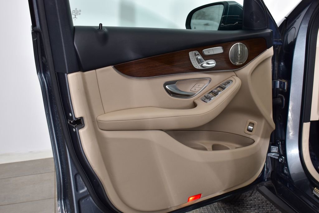 Certified 2021 Mercedes-Benz GLC 300 GLC 300 image 10