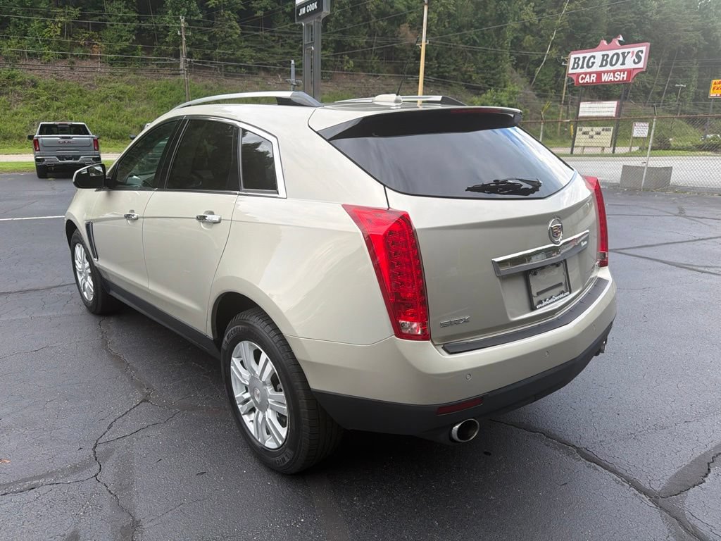 Used 2016 Cadillac SRX Luxury FWD image 2