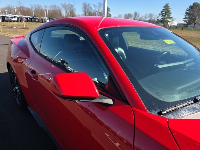 Used 2024 Ford Mustang Premium image 5