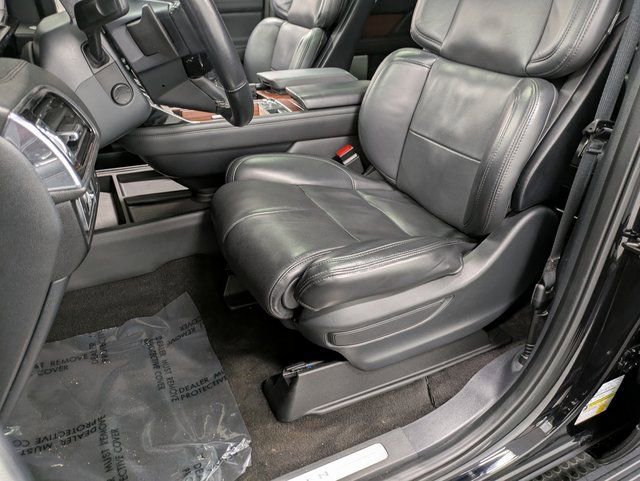 Used 2022 Lincoln Navigator Reserve image 9
