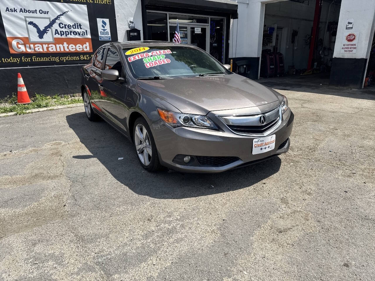 Used 2014 Acura ILX w/ Premium Package FWD image 3