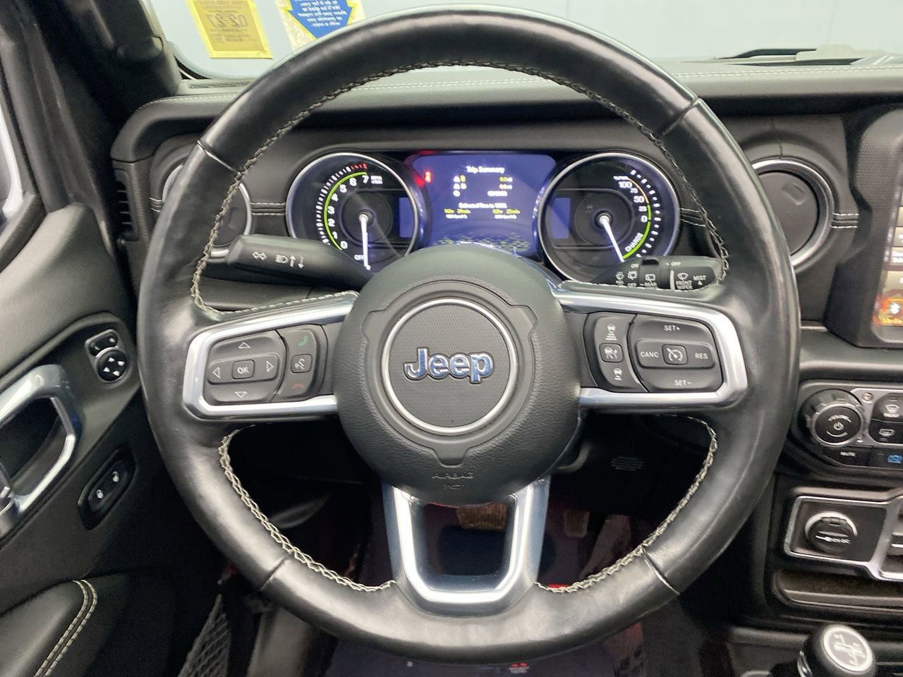Used 2021 Jeep Wrangler Unlimited Sahara w/ Cold Weather Group AWD/4WD image 16