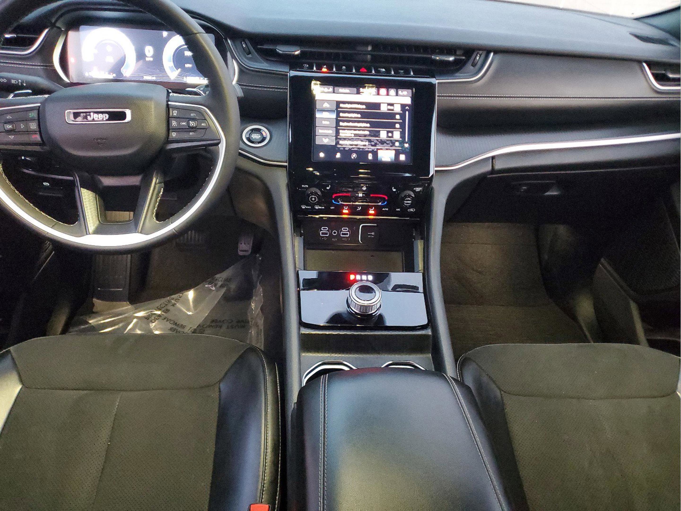 Certified 2023 Jeep Grand Cherokee Altitude image 14