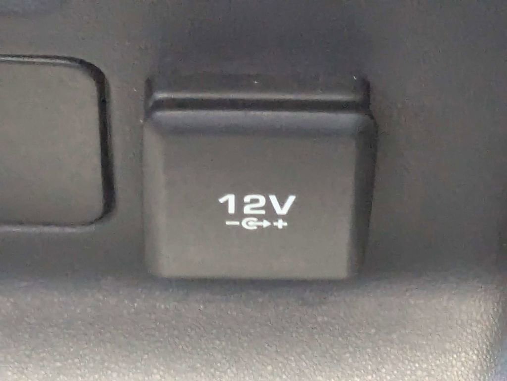 Used 2020 Land Rover Range Rover Velar R-Dynamic S AWD/4WD image 17