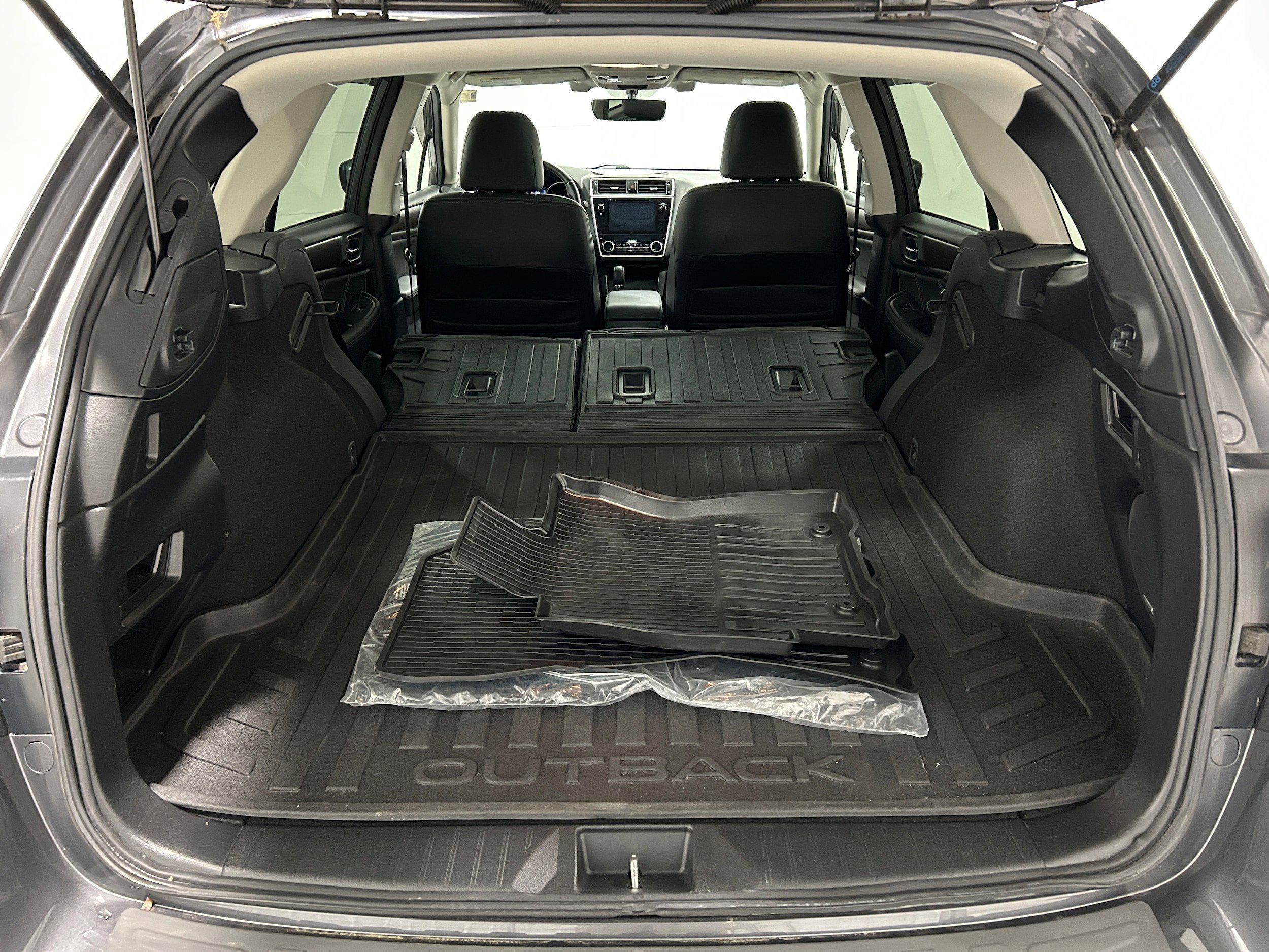 Used 2019 Subaru Outback 3.6R Limited w/ Popular Package #2 AWD/4WD image 32