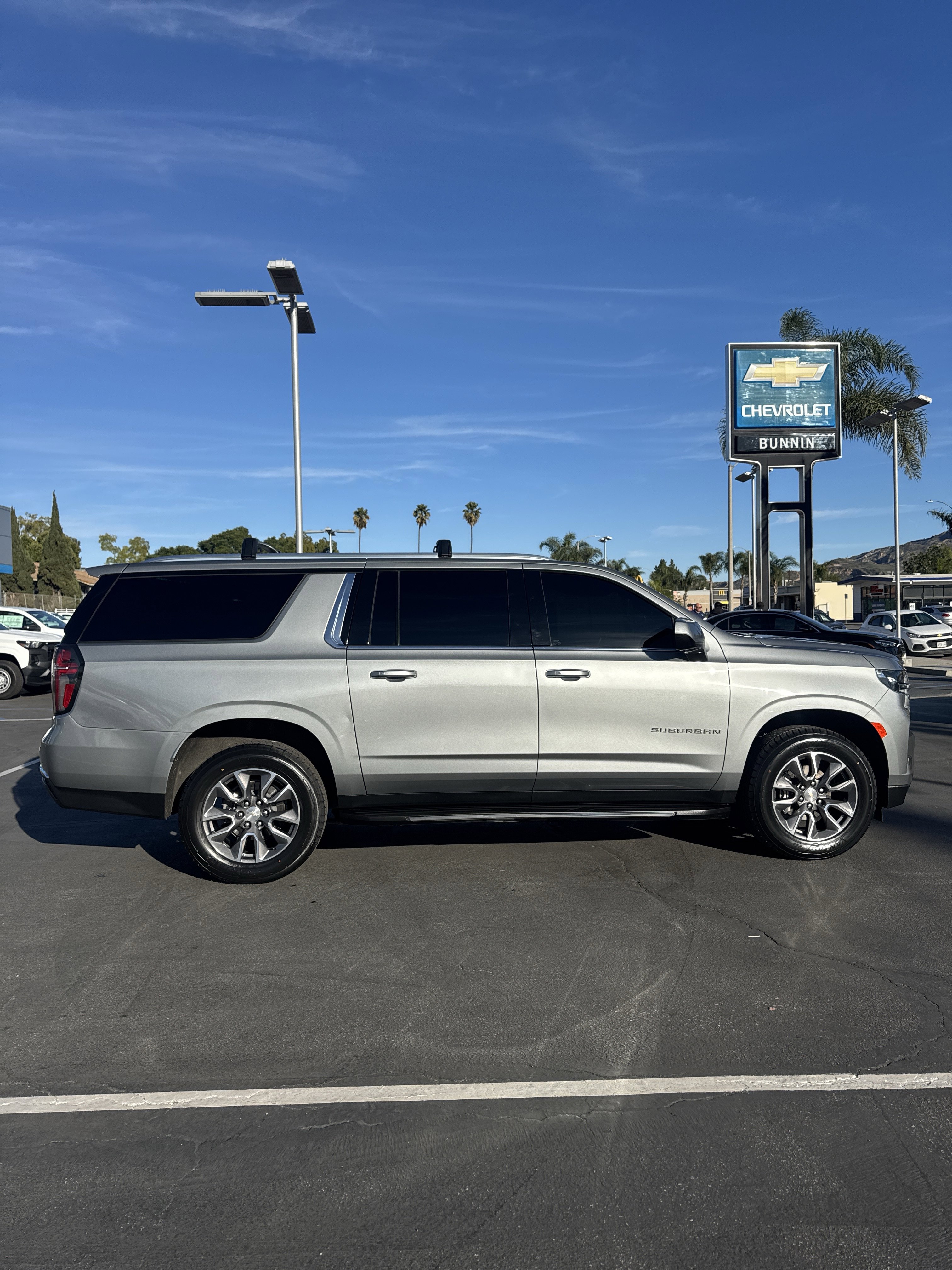 Used 2023 Chevrolet Suburban LS image 2