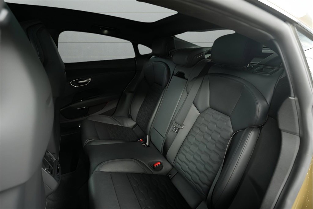 Used 2024 Audi RS e-tron GT image 36