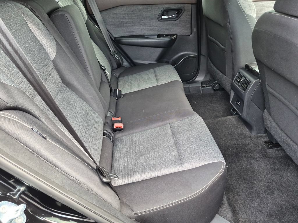 Used 2022 Nissan Rogue SV AWD/4WD image 24