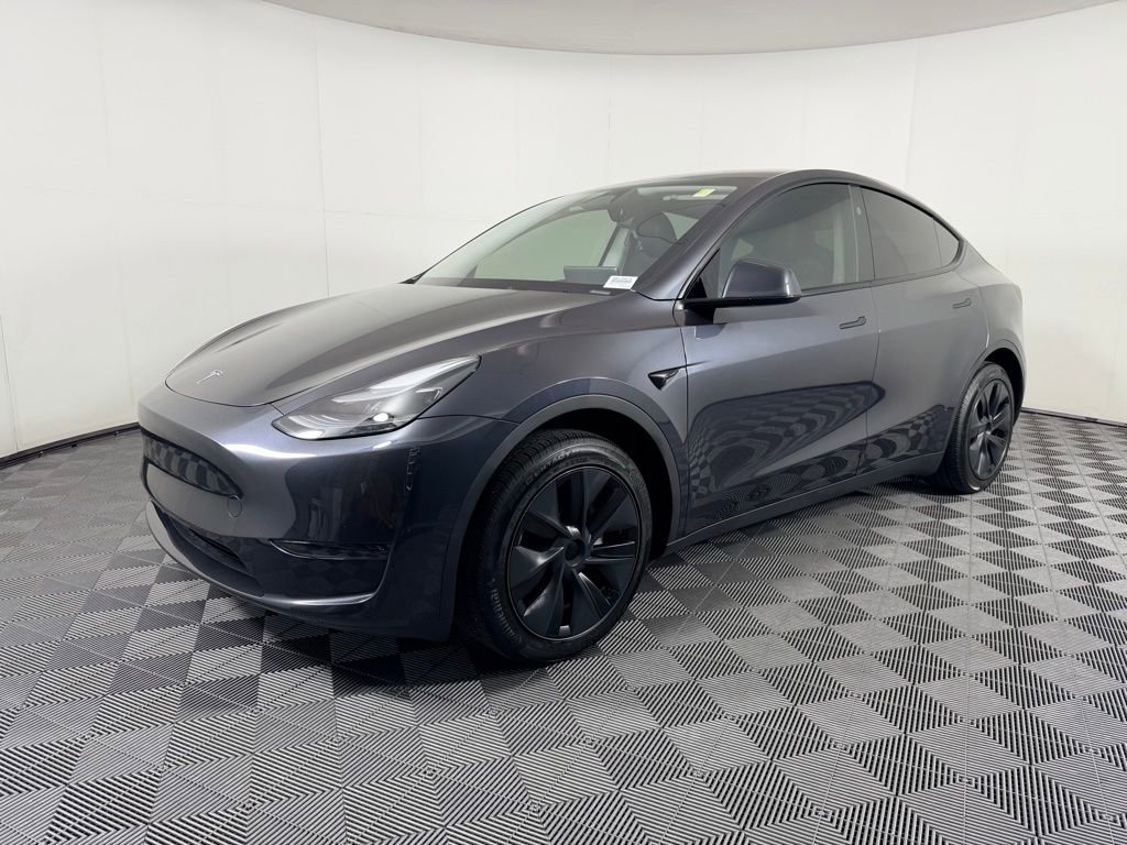 Used 2025 Tesla Model Y Long Range image 3