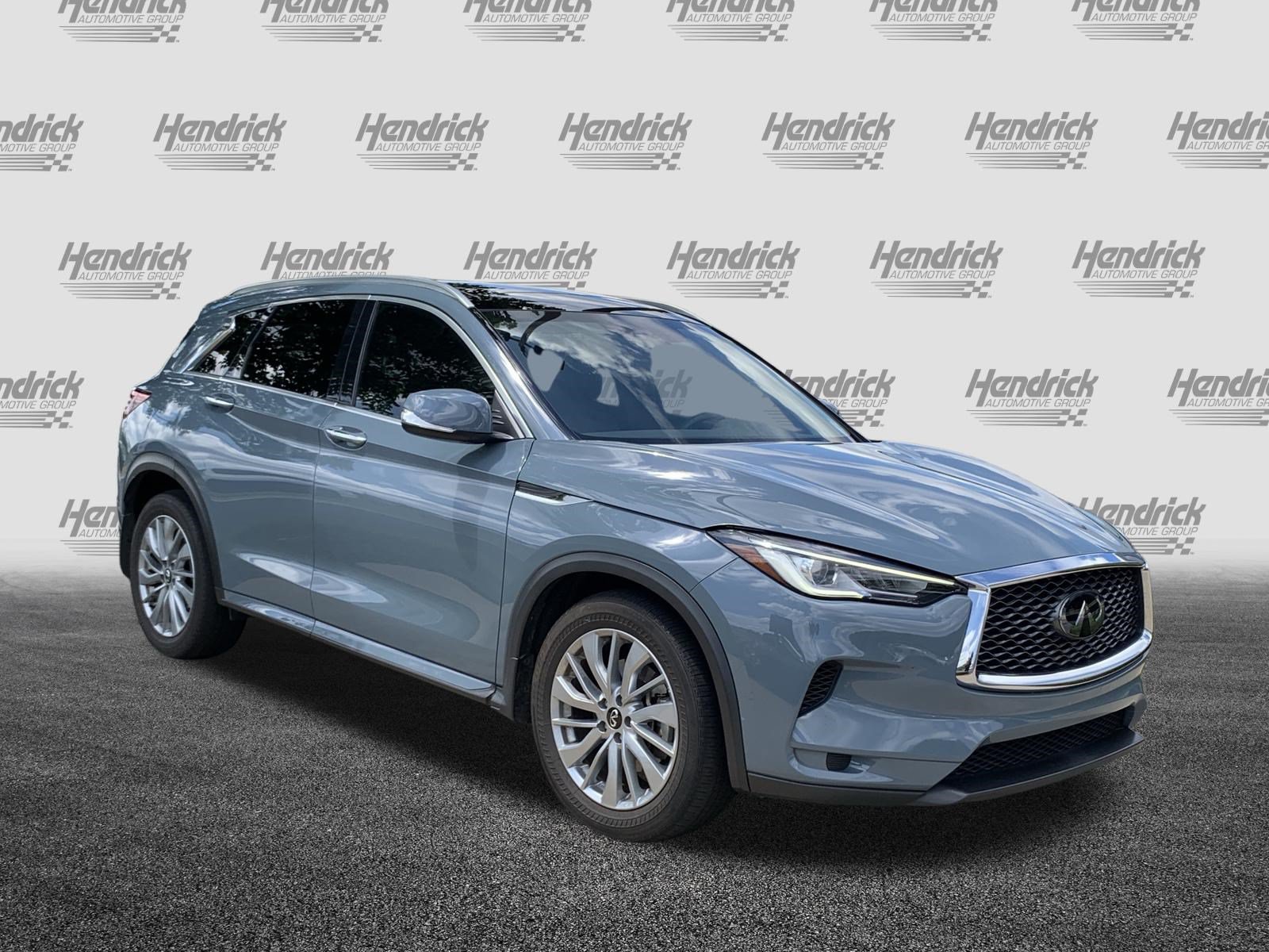 Used 2023 INFINITI QX50 Luxe FWD image 2