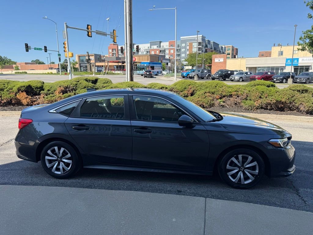 Used 2023 Honda Civic LX image 4