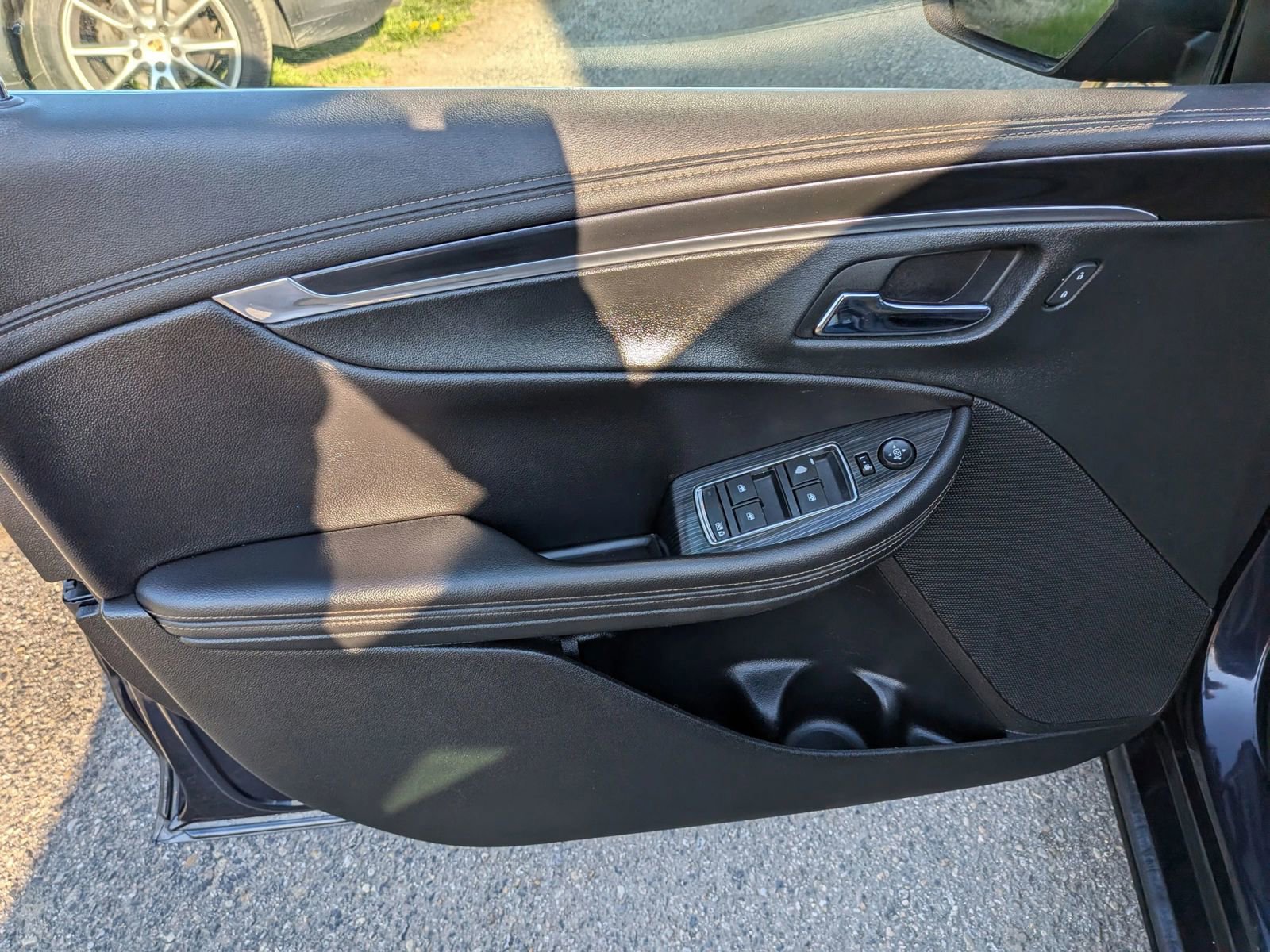 Used 2018 Chevrolet Impala LT FWD image 23