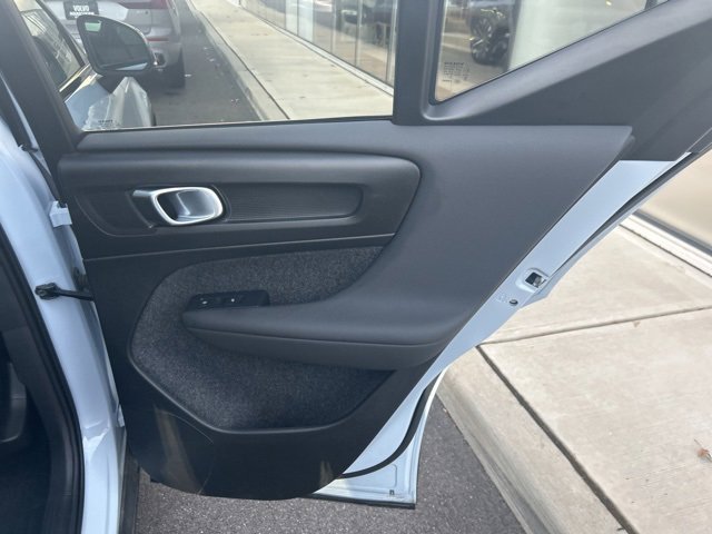 Certified 2025 Volvo XC40 B5 Plus image 12
