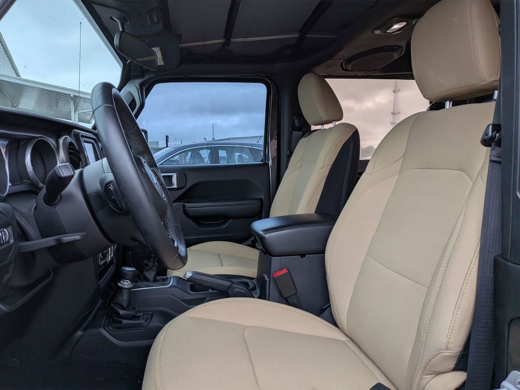 Used 2018 Jeep Wrangler Sport AWD/4WD image 14