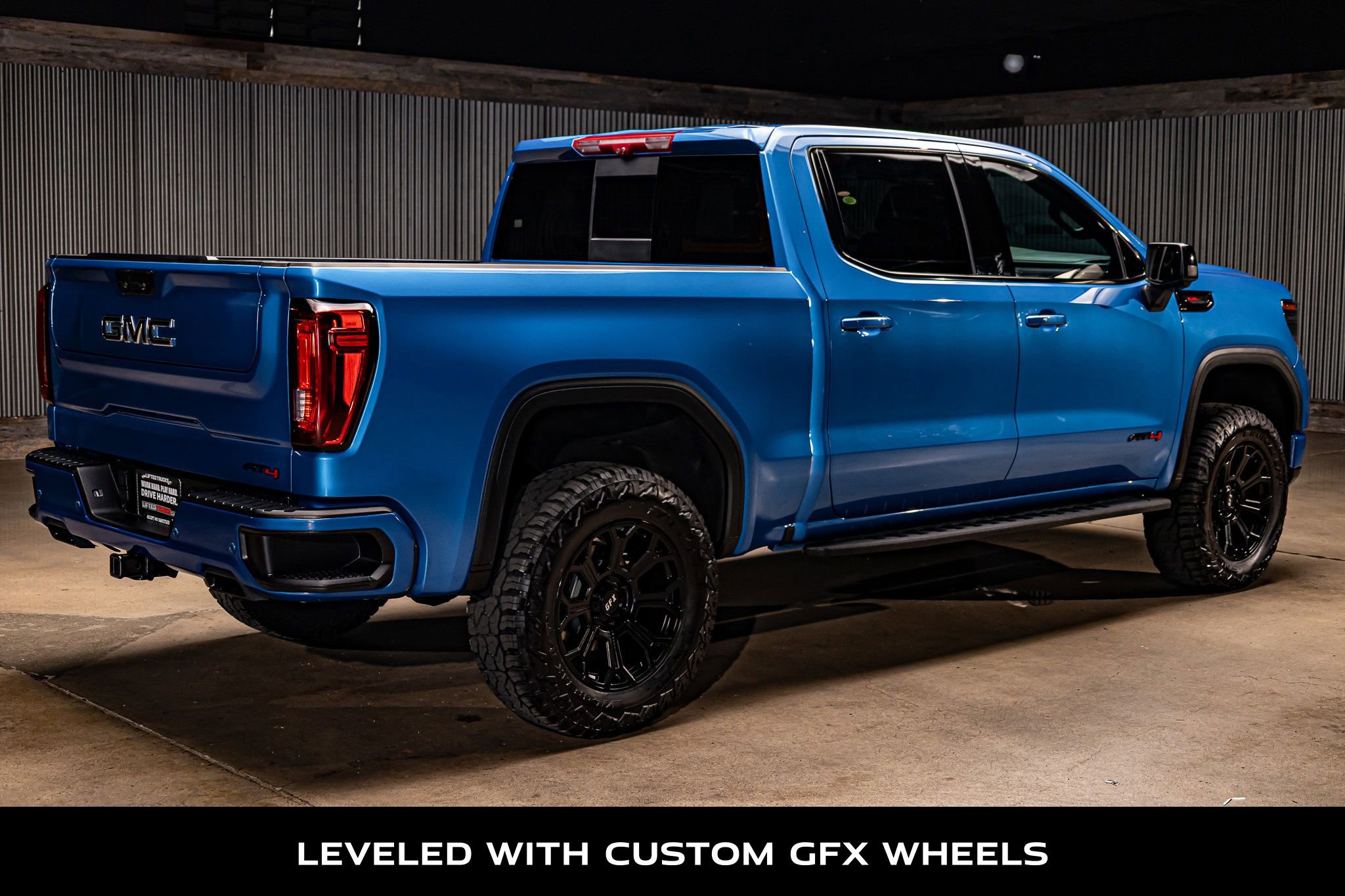 Used 2024 GMC Sierra 1500 AT4 w/ Technology Package image 9