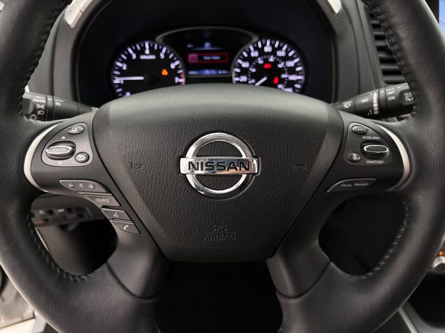 Used 2019 Nissan Pathfinder SL FWD image 17