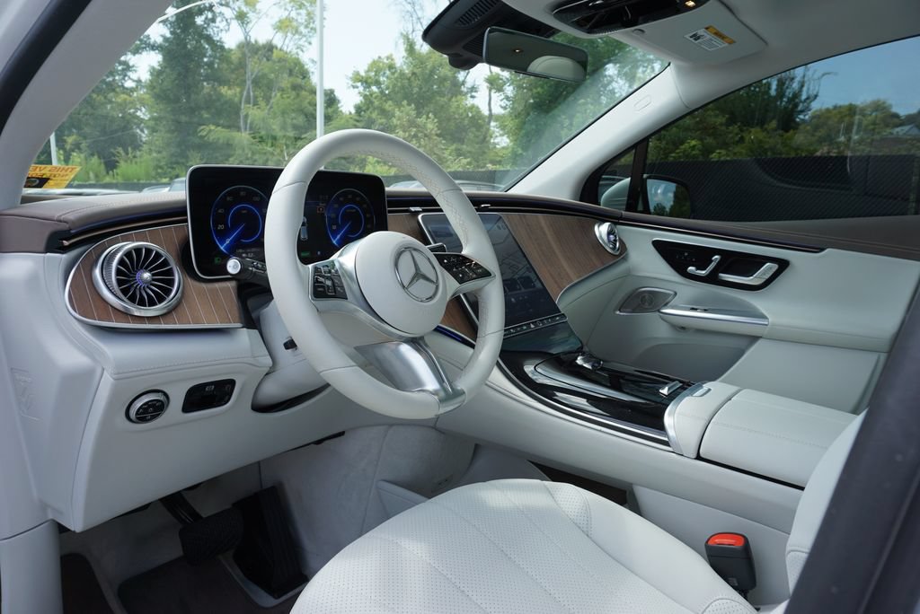 Certified 2023 Mercedes-Benz EQE 350+ SUV image 12