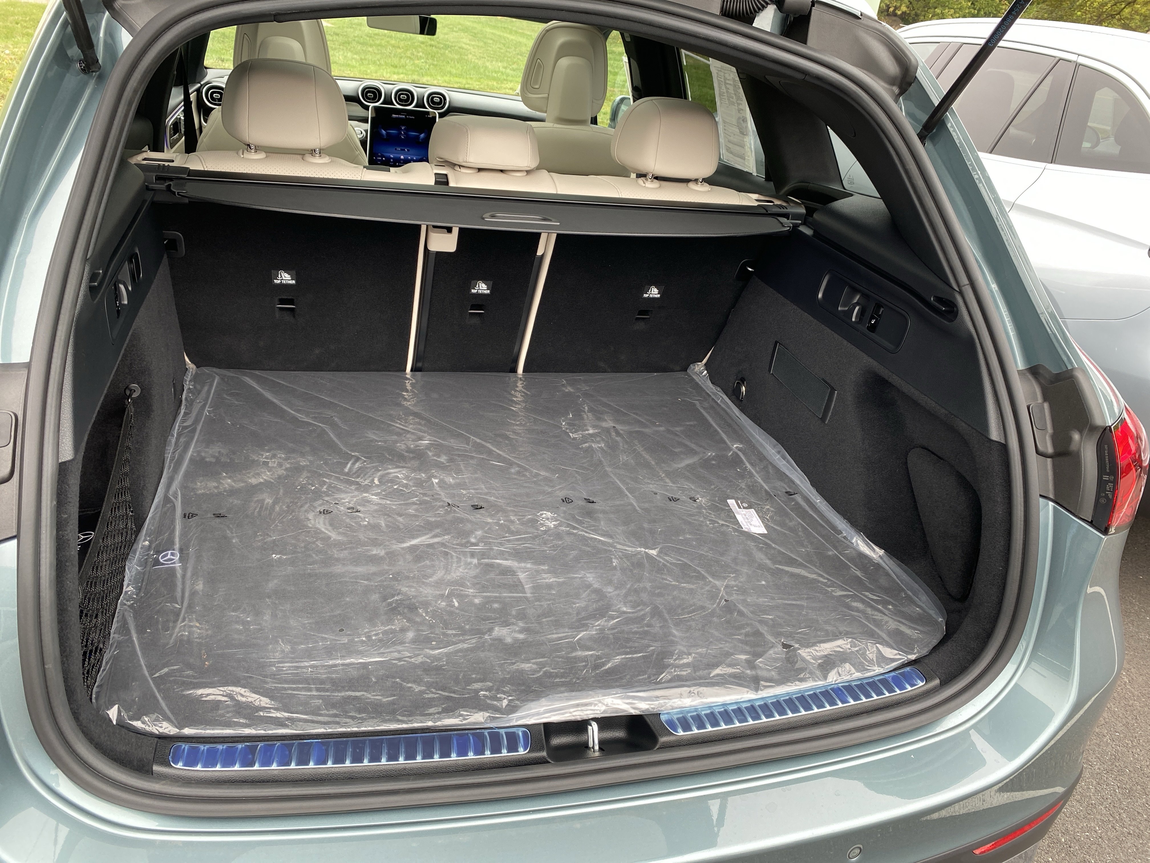 Used 2025 Mercedes-Benz GLC 300 4MATIC image 25