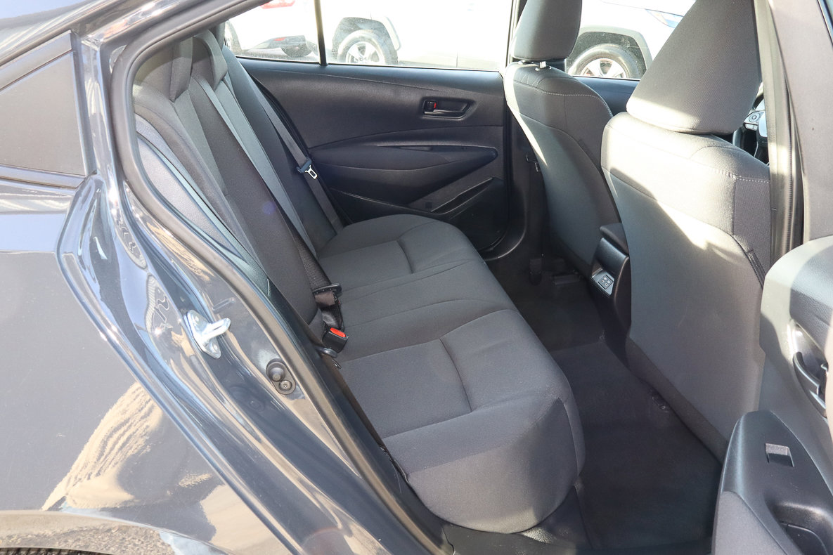 Used 2025 Toyota Corolla LE FWD image 18