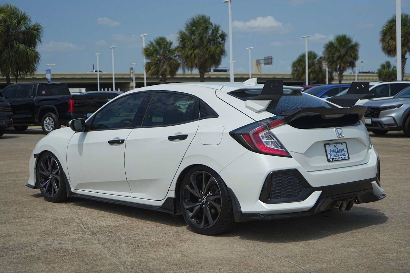 Used 2018 Honda Civic Sport Touring image 4
