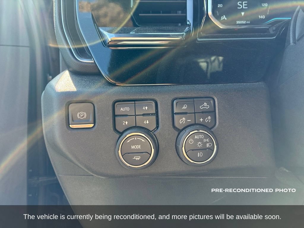 Used 2024 Chevrolet Silverado 2500 High Country w/ LPO, Dark Essentials Package AWD/4WD image 19