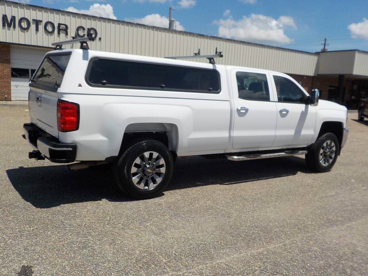 Used 2015 Chevrolet Silverado 2500 W/T AWD/4WD image 5
