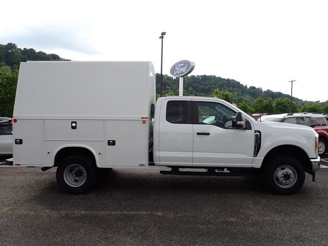 New 2026 Ford F350 XL w/ XL Chrome Package AWD/4WD image 8