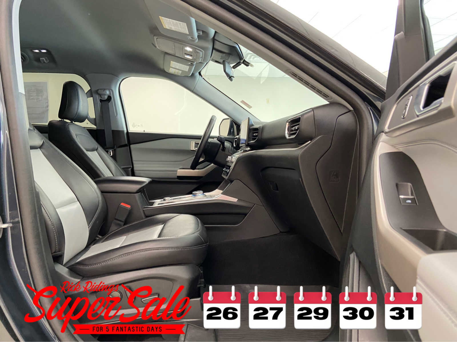 Used 2023 Ford Explorer XLT w/ Equipment Group 202A image 20