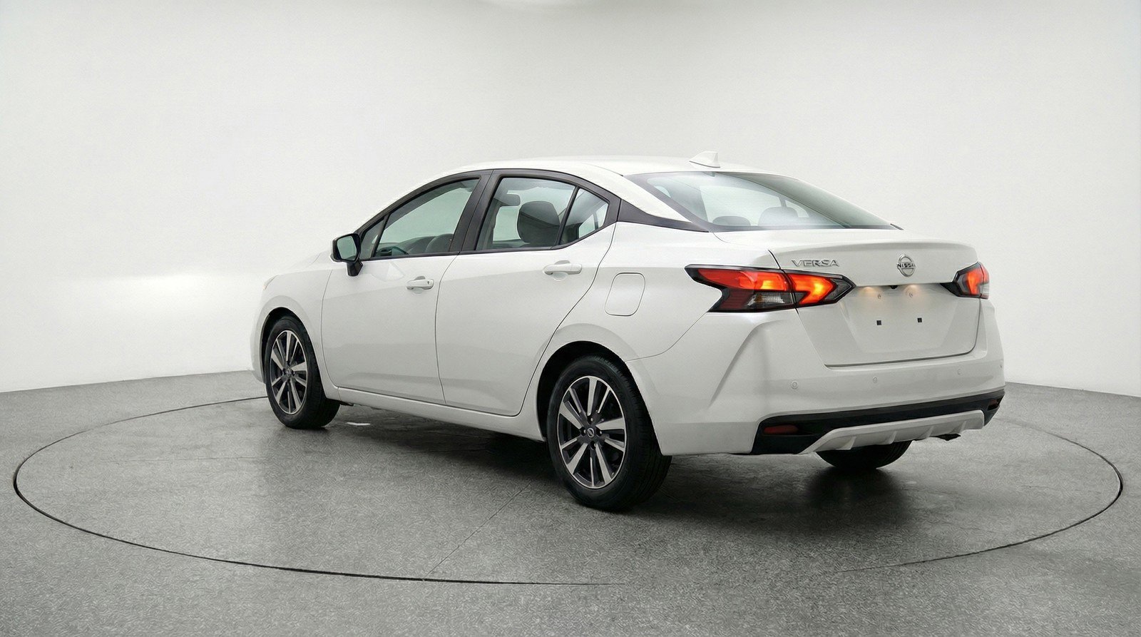 Used 2025 Nissan Versa SV FWD image 6