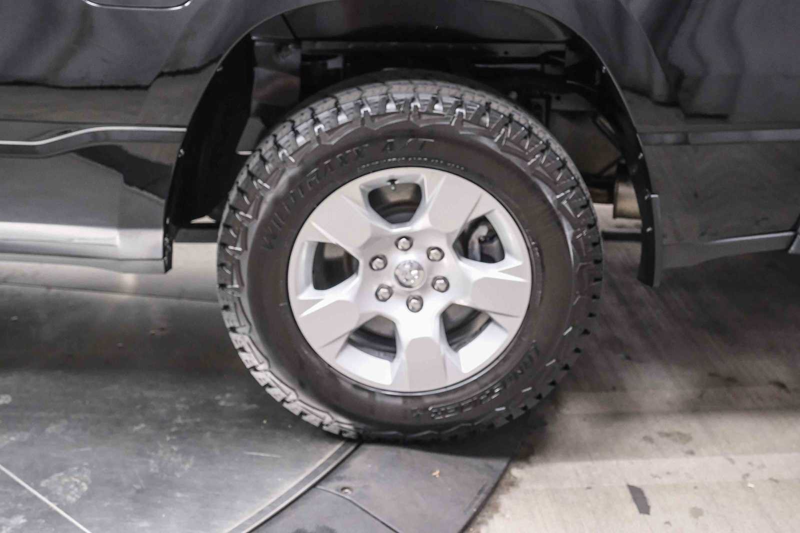 Used 2023 RAM 1500 Big Horn AWD/4WD image 8