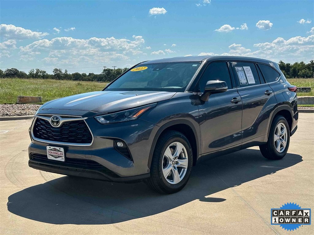 Used 2022 Toyota Highlander LE image 7