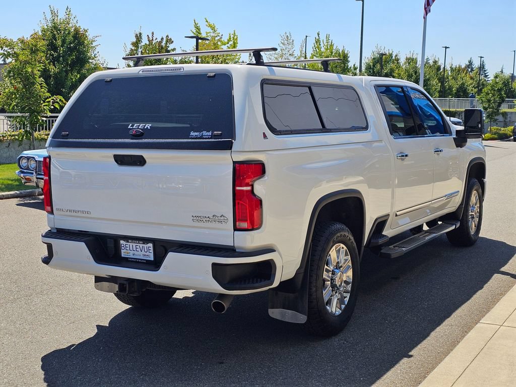 Used 2025 Chevrolet Silverado 2500 High Country w/ High Country Premium Package AWD/4WD image 5