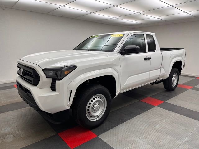 Used 2025 Toyota Tacoma SR RWD image 3