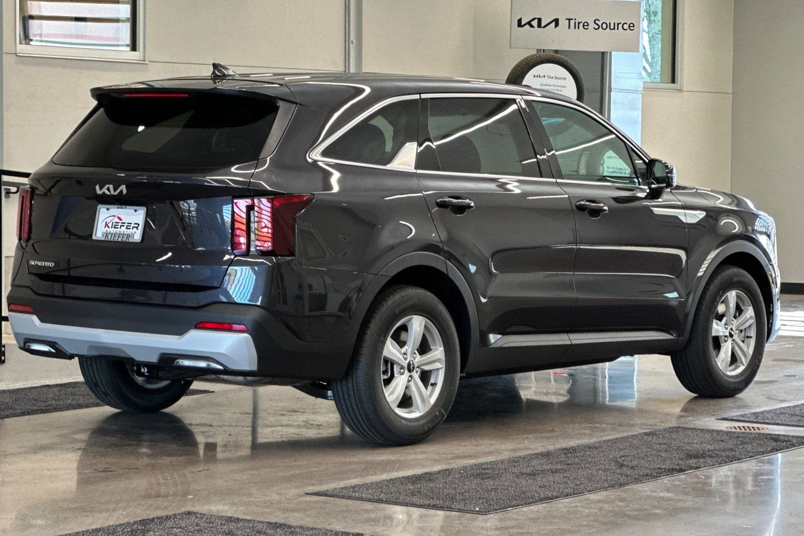 New 2026 Kia Sorento LX FWD image 3
