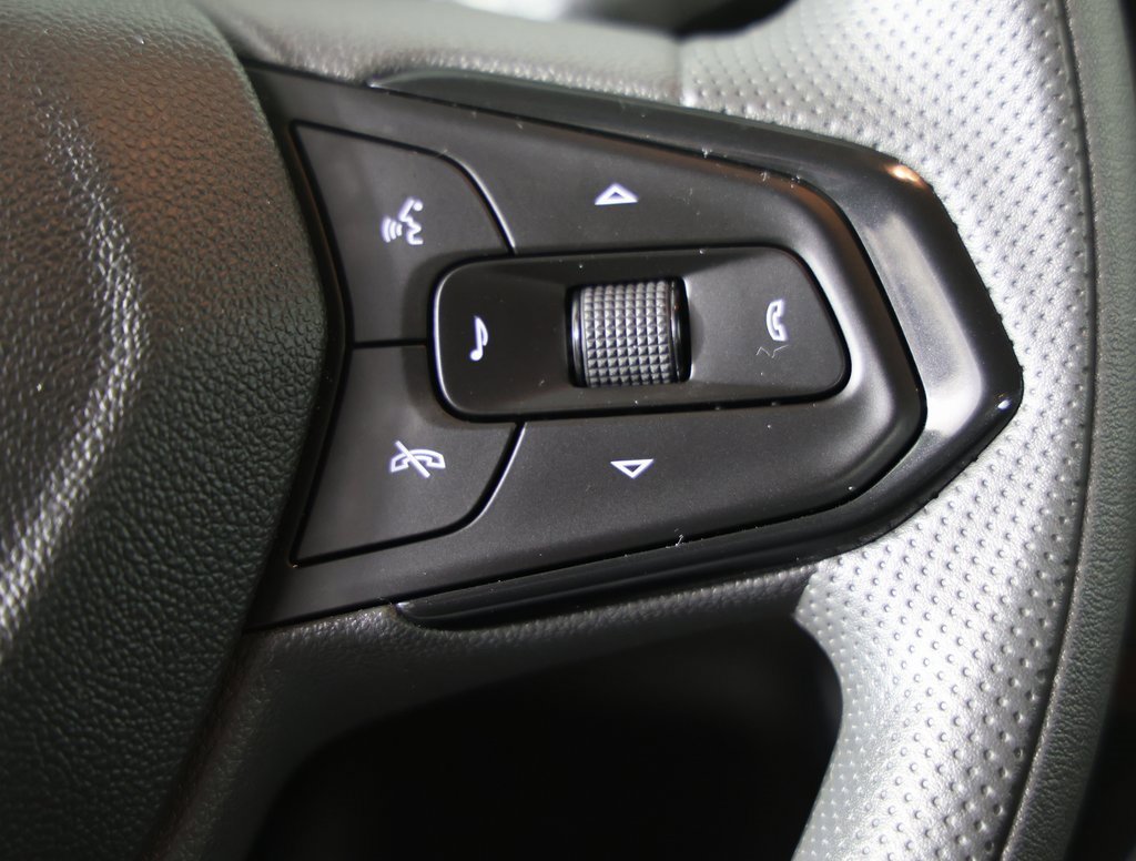 Used 2025 Chevrolet TrailBlazer LT image 16