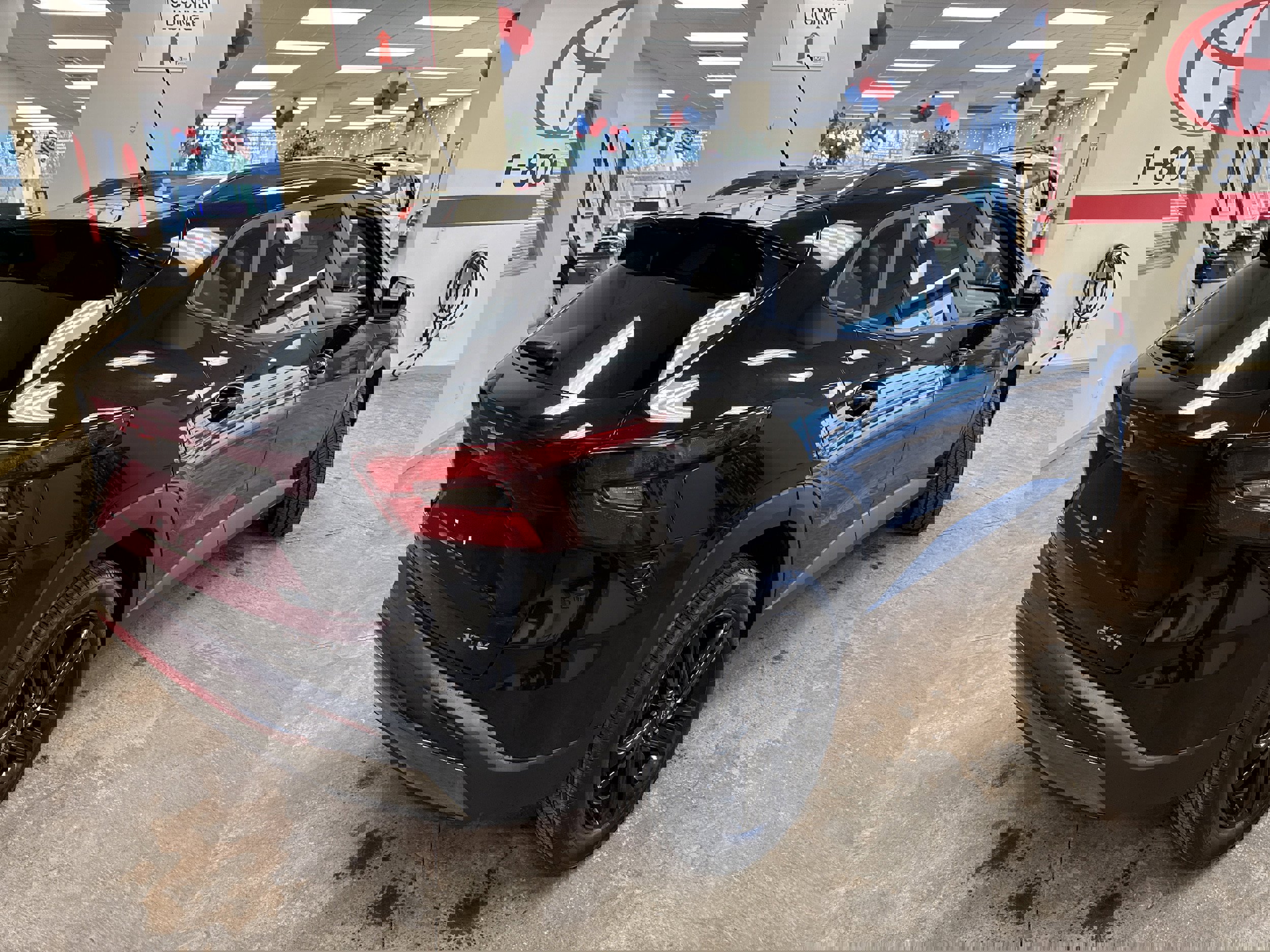 Used 2024 Chevrolet Trax ACTIV w/ Sunroof Package image 14