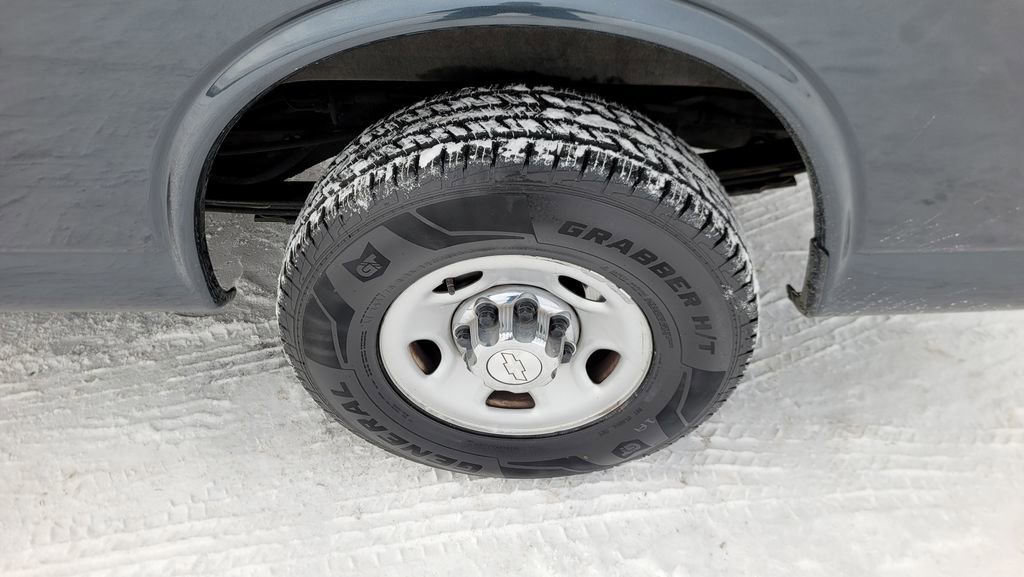 Used 2019 Chevrolet Express 2500 Extended image 8