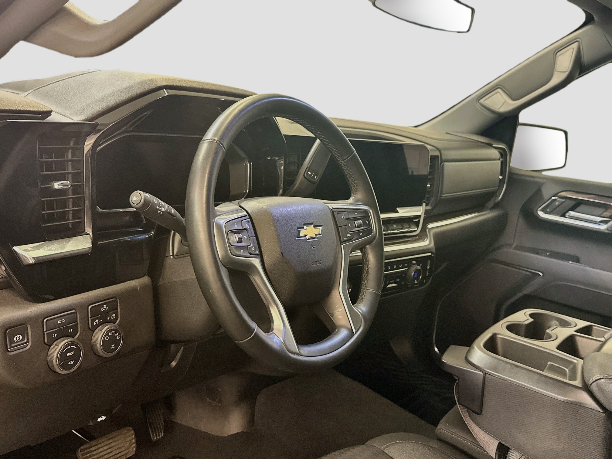 Used 2024 Chevrolet Silverado 1500 LT AWD/4WD image 18