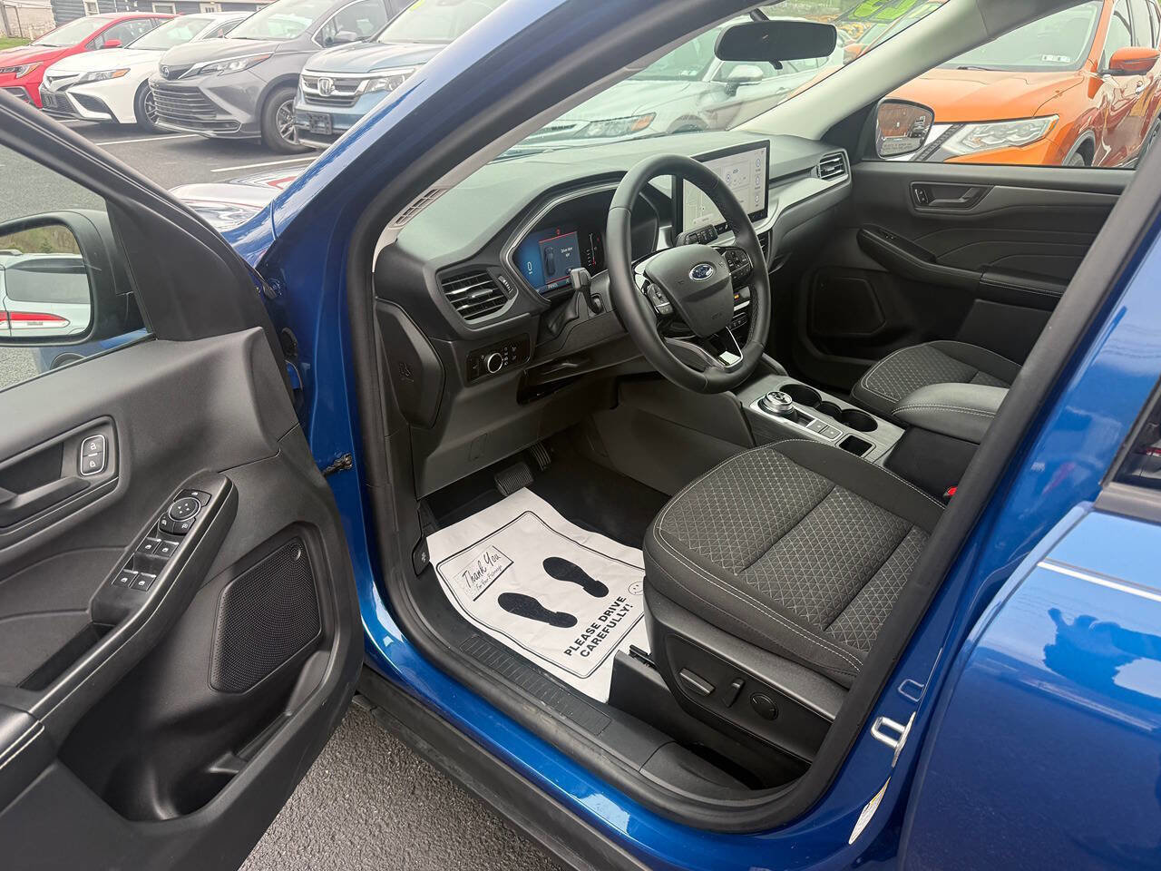 Used 2023 Ford Escape Active w/ Tech Pack #1 AWD/4WD image 8