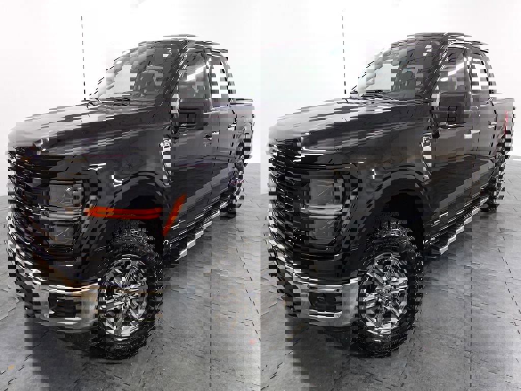 Used 2025 Ford F150 XLT w/ Equipment Group 301A Standard image 3