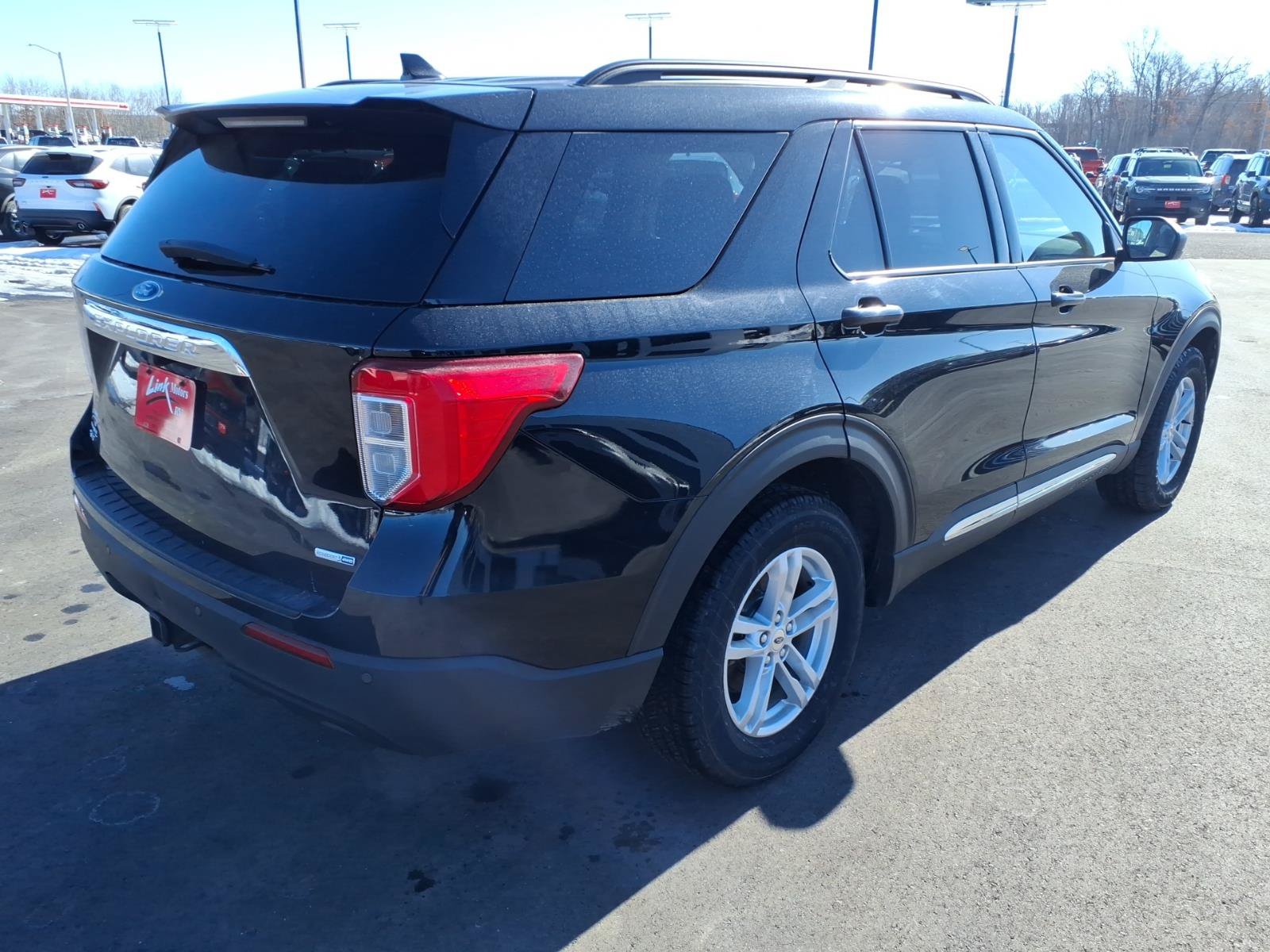 Used 2020 Ford Explorer XLT w/ Class III Trailer Tow Package AWD/4WD image 6