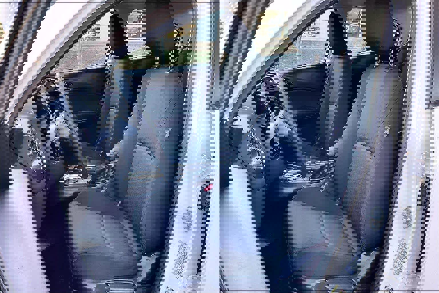 Used 2015 MAZDA MAZDA3 i Sport image 6