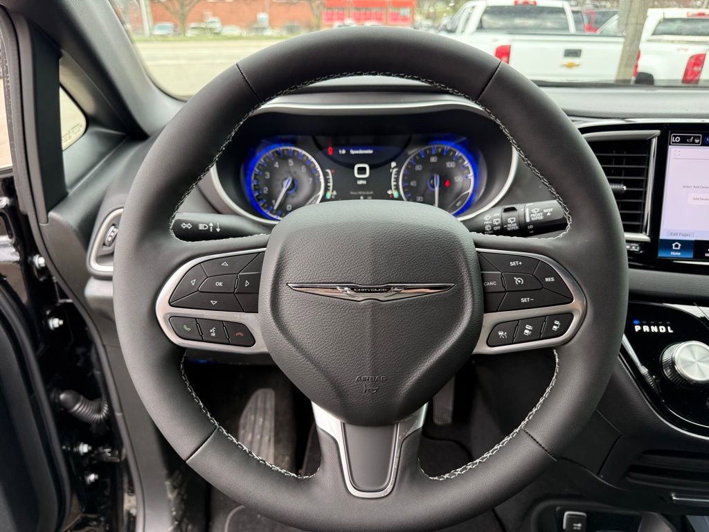New 2026 Chrysler Voyager LX image 13