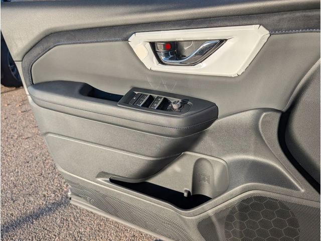 Used 2025 Subaru Forester Limited image 7