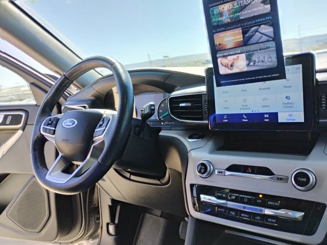 Used 2023 Ford Explorer XLT w/ Equipment Group 202A image 18