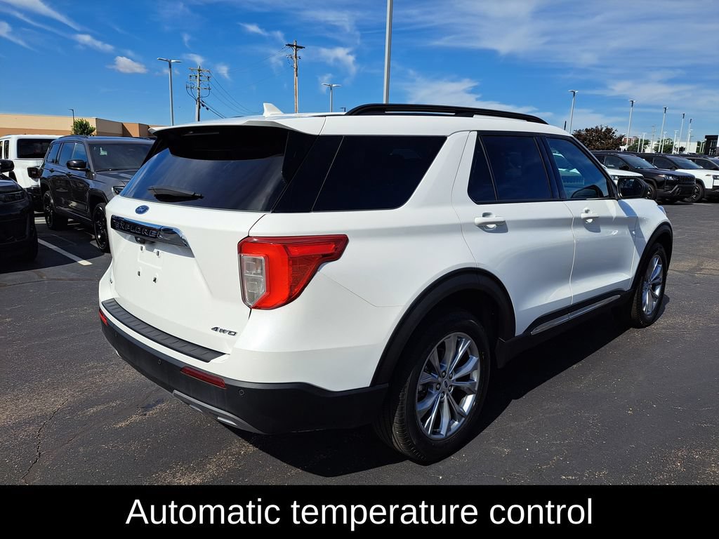 Used 2023 Ford Explorer XLT w/ Equipment Group 202A AWD/4WD image 3
